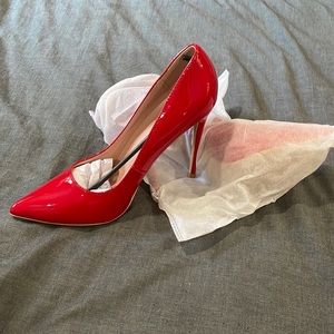 Red Pumps